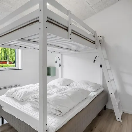 Fin - 150m From The Sea By Interhome